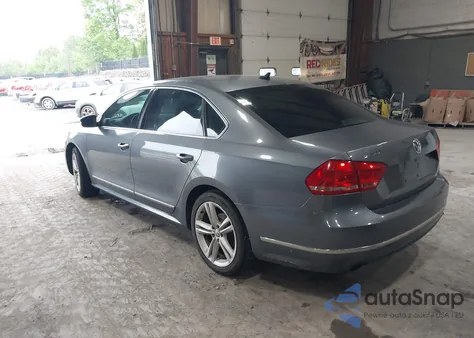 2014 Volkswagen Passat 1.8T Sel Premium from USA, damaged, VIN 1VWCS7A38EC119314